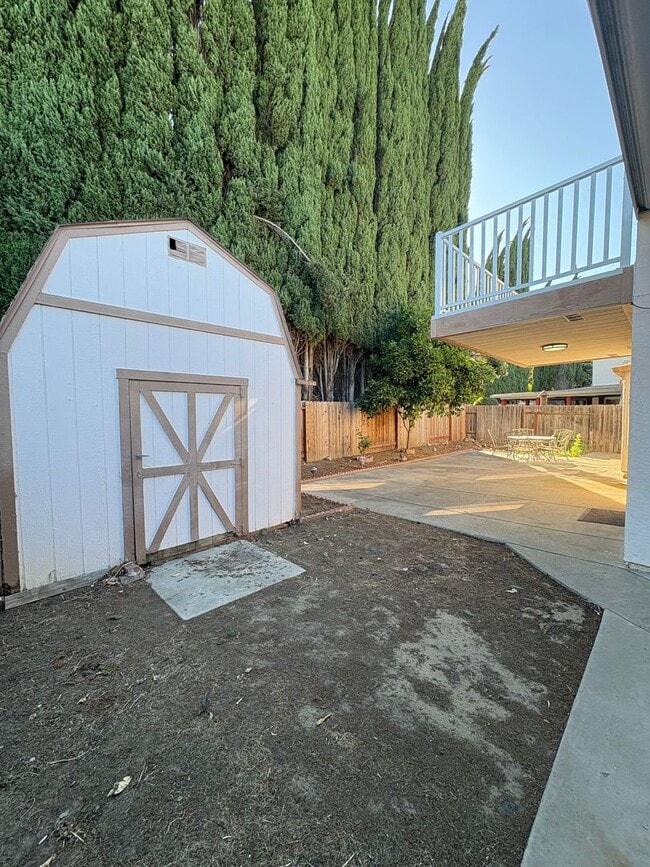 Building Photo - 628 Saratoga Ct