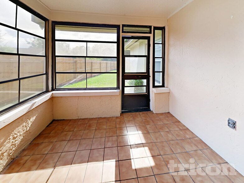 Building Photo - 1239 La Mesa Ave