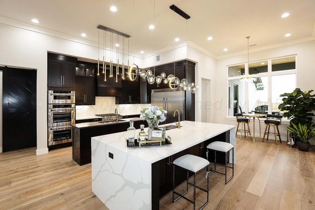 Building Photo - 9405 Rockridge Pkwy