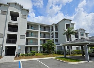 Building Photo - 12180 Wellen Golf St