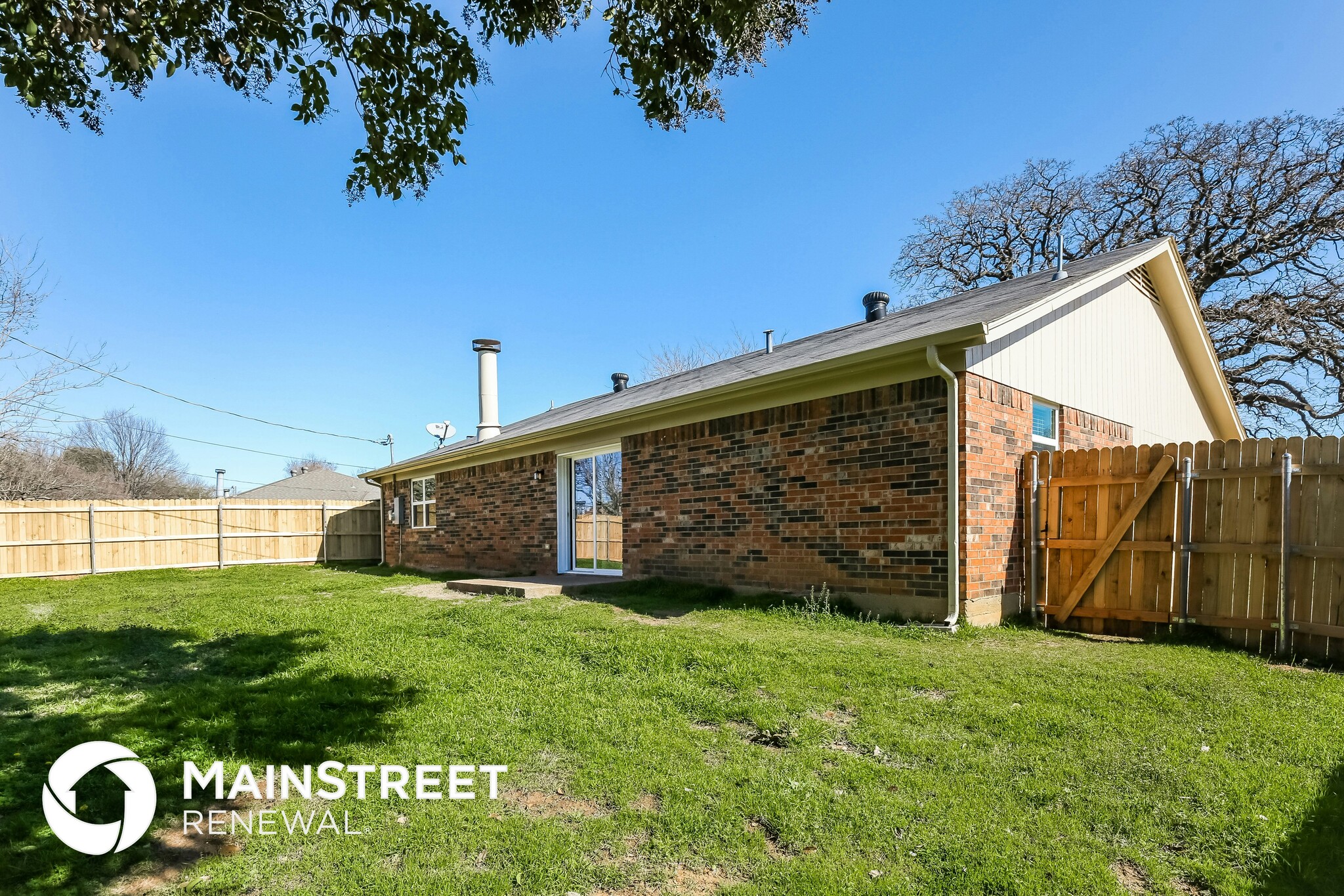 Building Photo - 6230 Hott Springs Dr