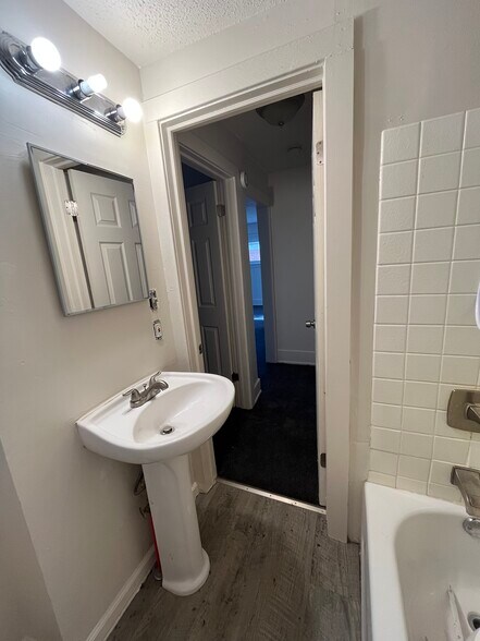 Building Photo - 1459 Fort Park Blvd