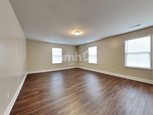 Building Photo - 109 Instructor Ct