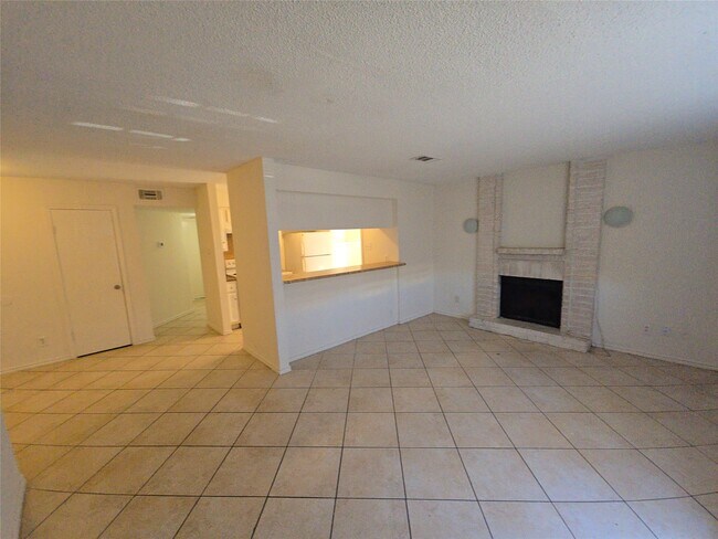 Building Photo - 1307 Brenda Ln