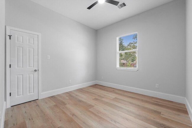 Building Photo - 478 Stephen F Austin Dr