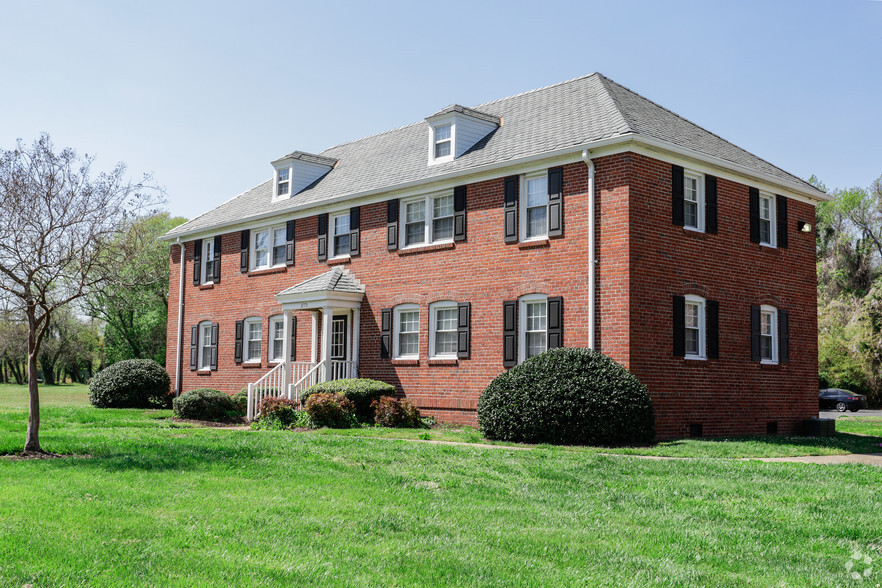 Building Photo - Apartments of Merrimac