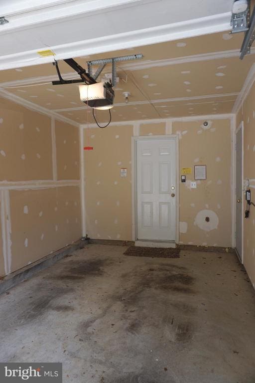 Building Photo - 901 Pine Forest Ln