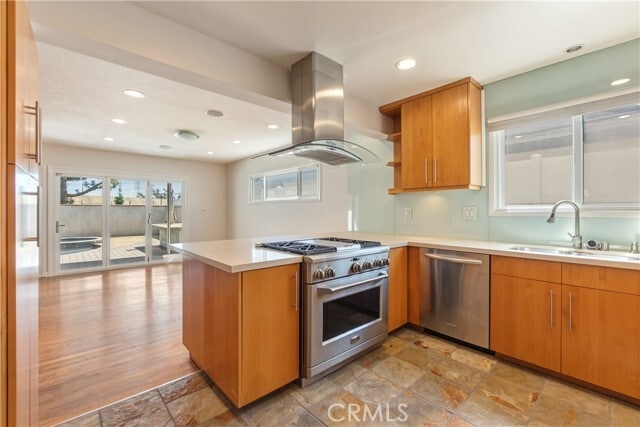 Building Photo - 828 Stevely Ave