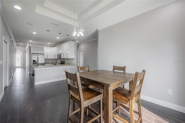 Building Photo - 2510 W South Ave