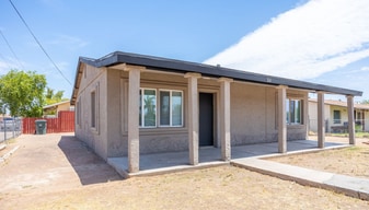 Building Photo - 516 N Roosevelt Ave