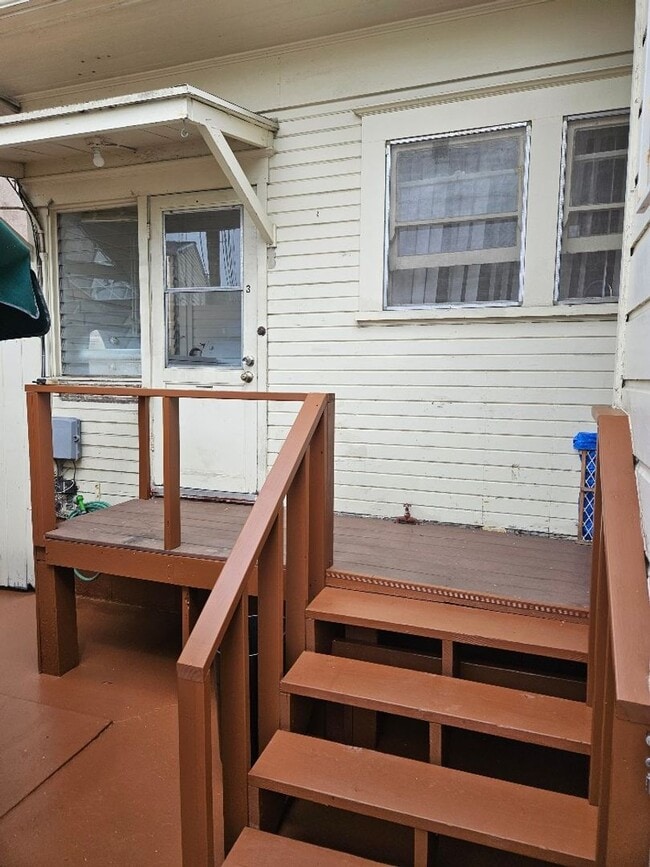 Building Photo - 1 Bedroom - 1 Bathroom in Hillcrest