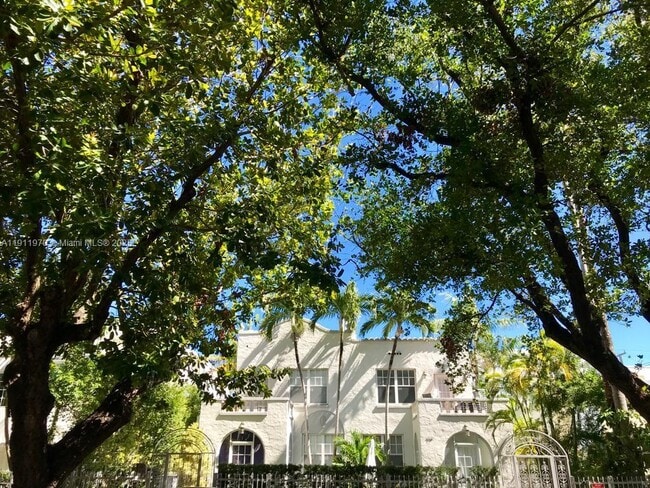 Building Photo - 719 Meridian Ave