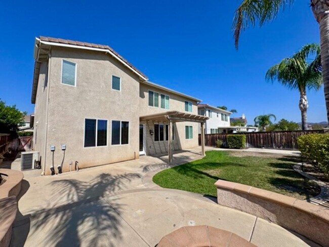Building Photo - Oversized 5 bedroom Copper Canyon Murrieta...