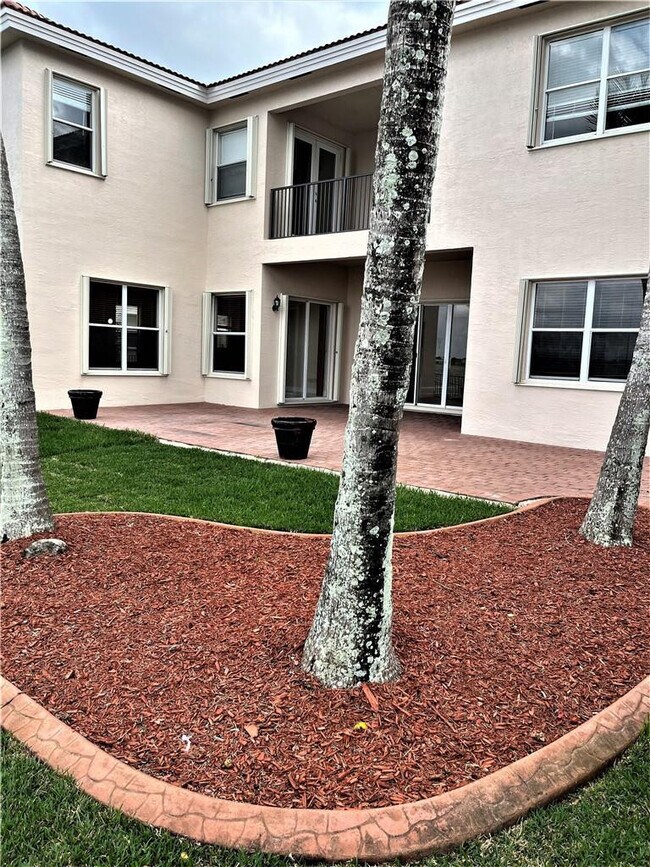 Building Photo - 17989 SW 54th St