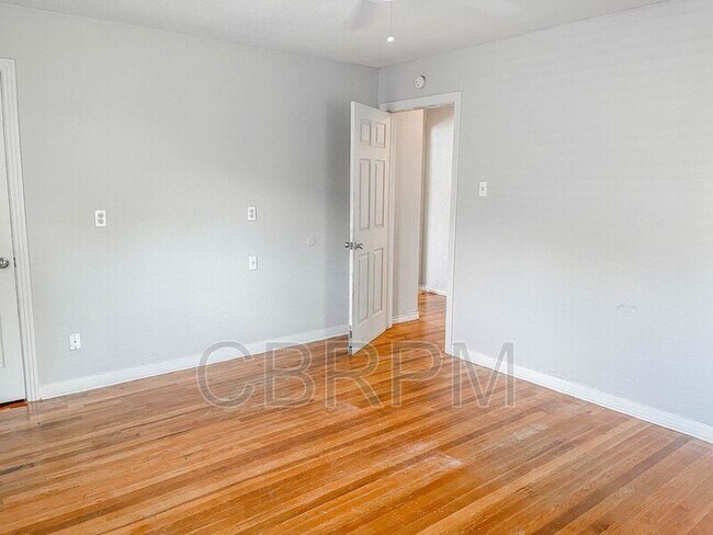 Building Photo - 3418 26th St