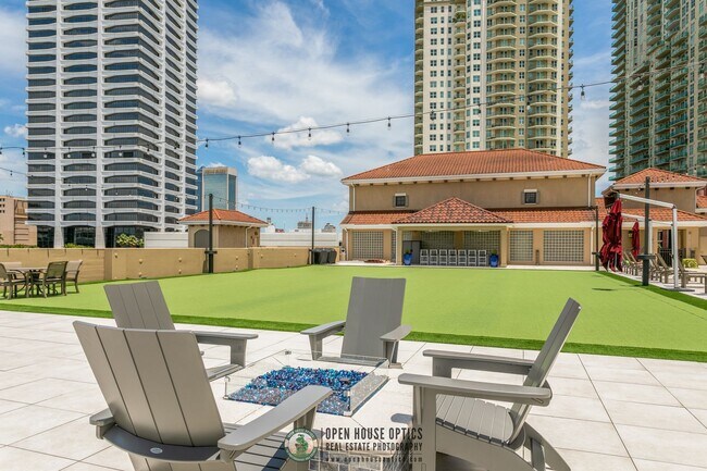 Building Photo - Welcome to San Marco Place!