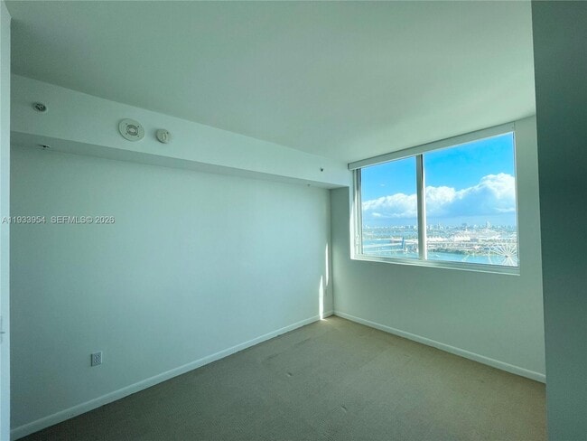 Building Photo - 253 NE 2nd St