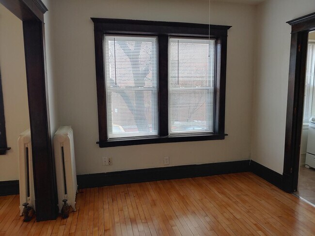 Building Photo - 901-909 Summit