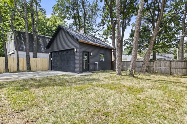 Building Photo - 245 Sherman Ave