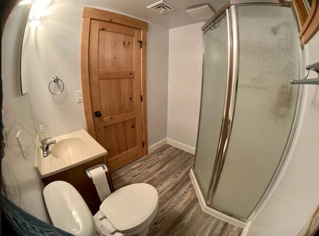 Building Photo - 4 Bedroom Unfurnished Home in Columbia Falls