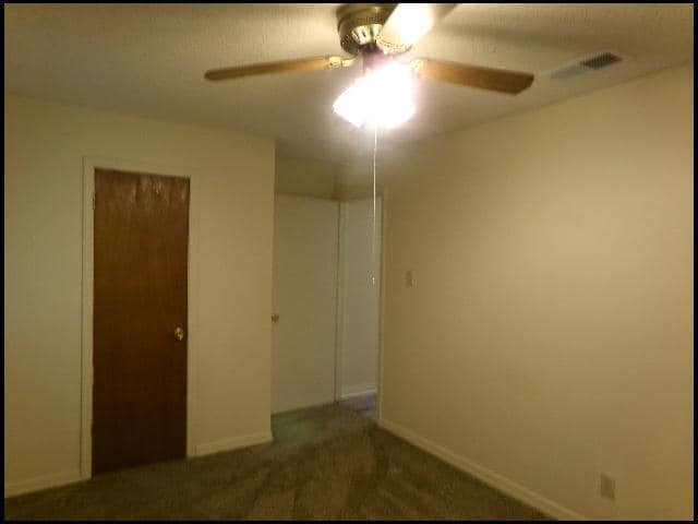 Building Photo - 610 S Maple St