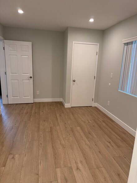 Building Photo - 18012 Bullock St