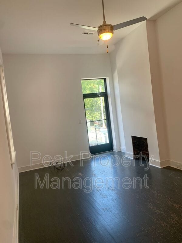 Building Photo - 1311 Hull St