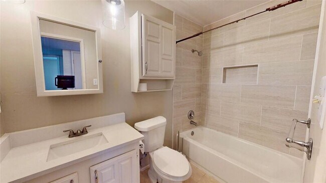 Building Photo - 4416 Augusta St