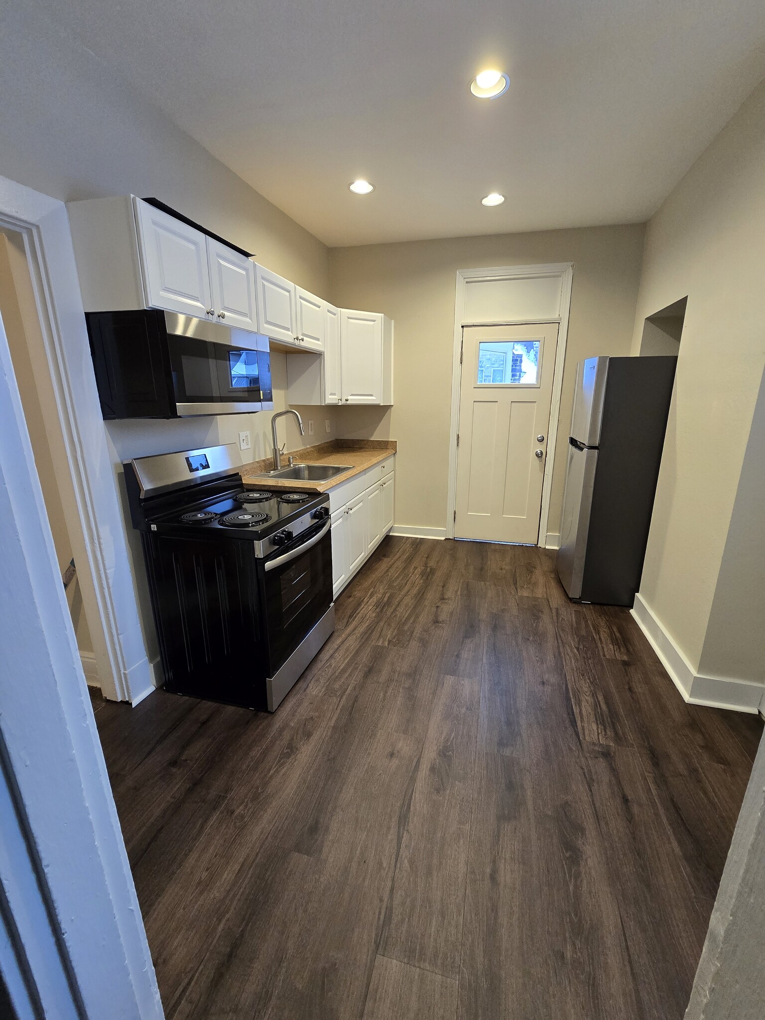 Building Photo - 405 Butler St