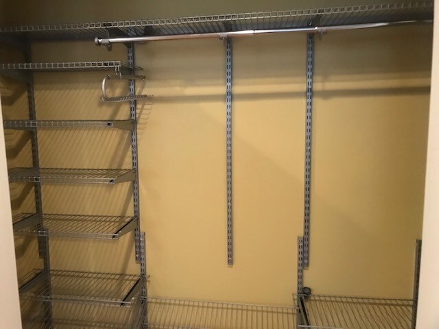 Building Photo - 2120 W Washington Blvd