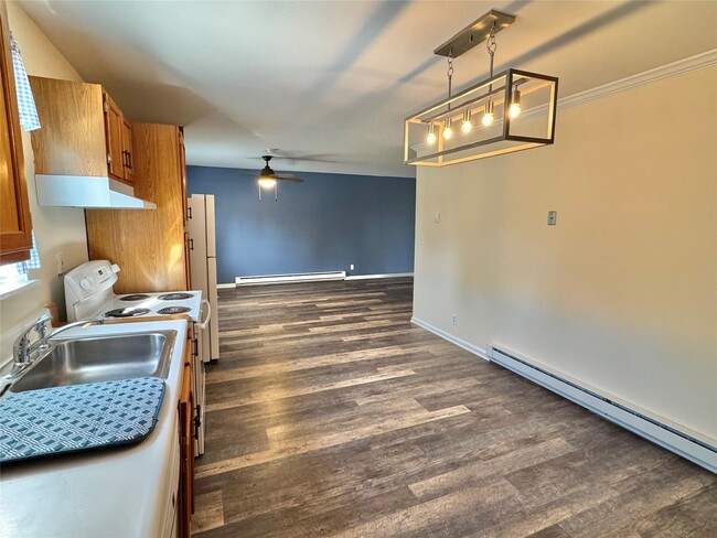 Building Photo - 530 NY-164