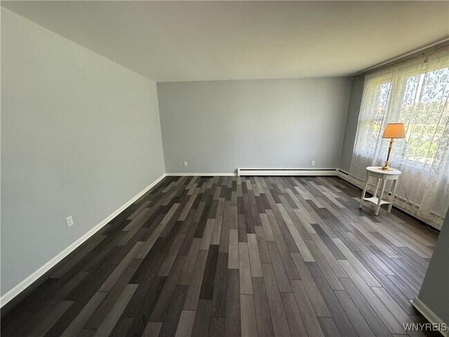 Building Photo - 4867 N Bailey Ave