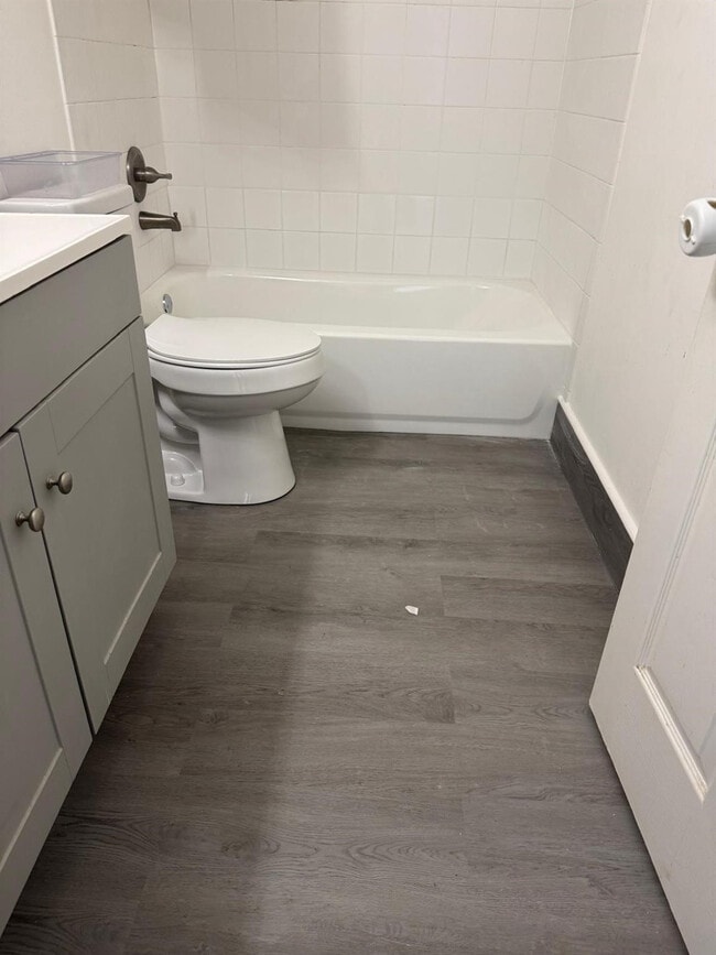 Building Photo - 5665 NW 117th Ave