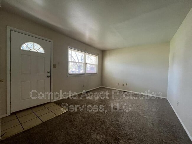 Primary Photo - 934 N Wood St