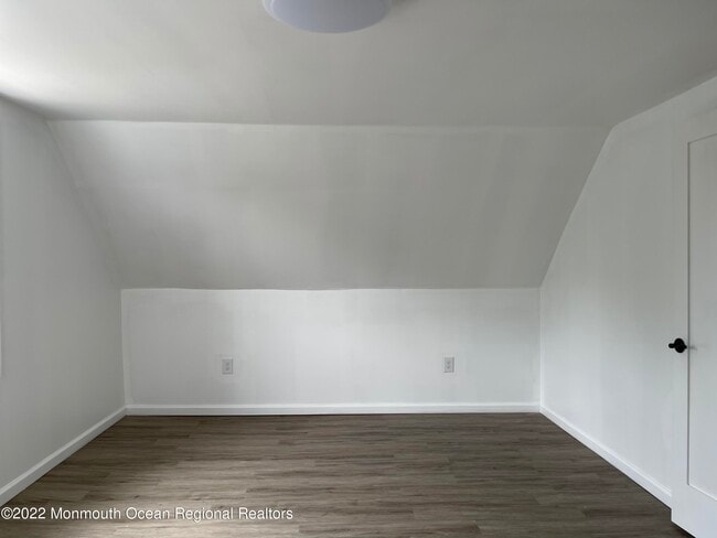 Building Photo - 309 2nd Ave