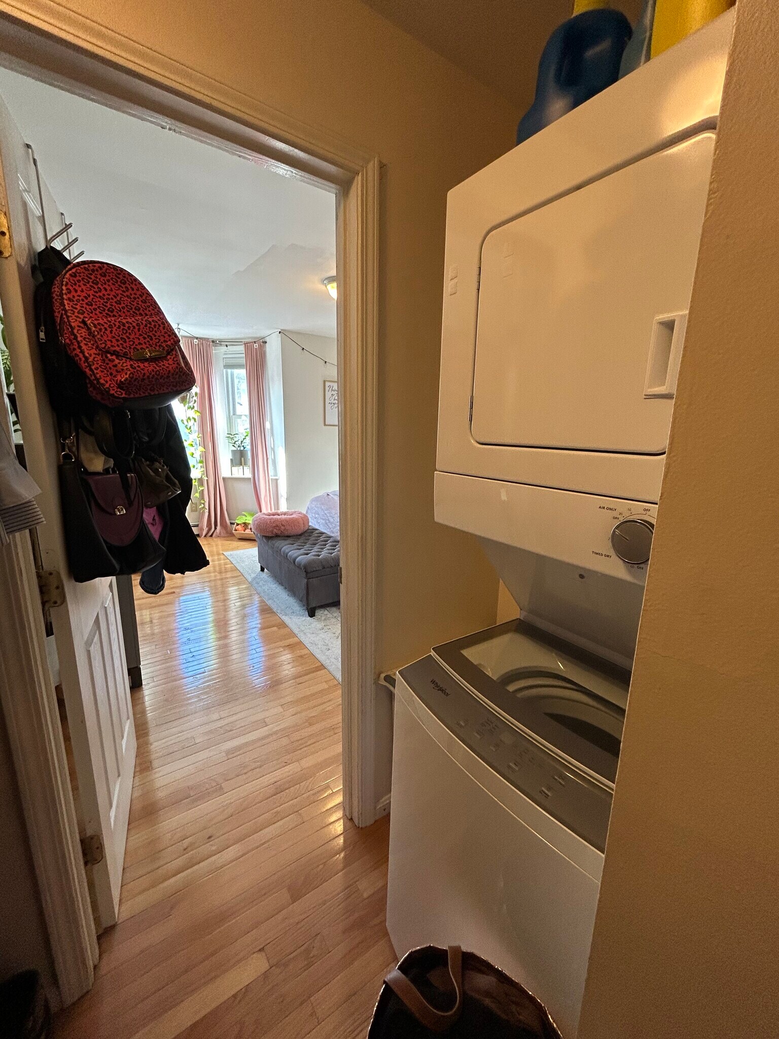 Building Photo - 33 Delle Ave