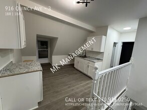 Building Photo - 916 Quincy Ave