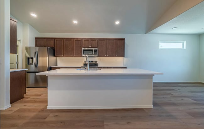 Building Photo - 761 Spyglass