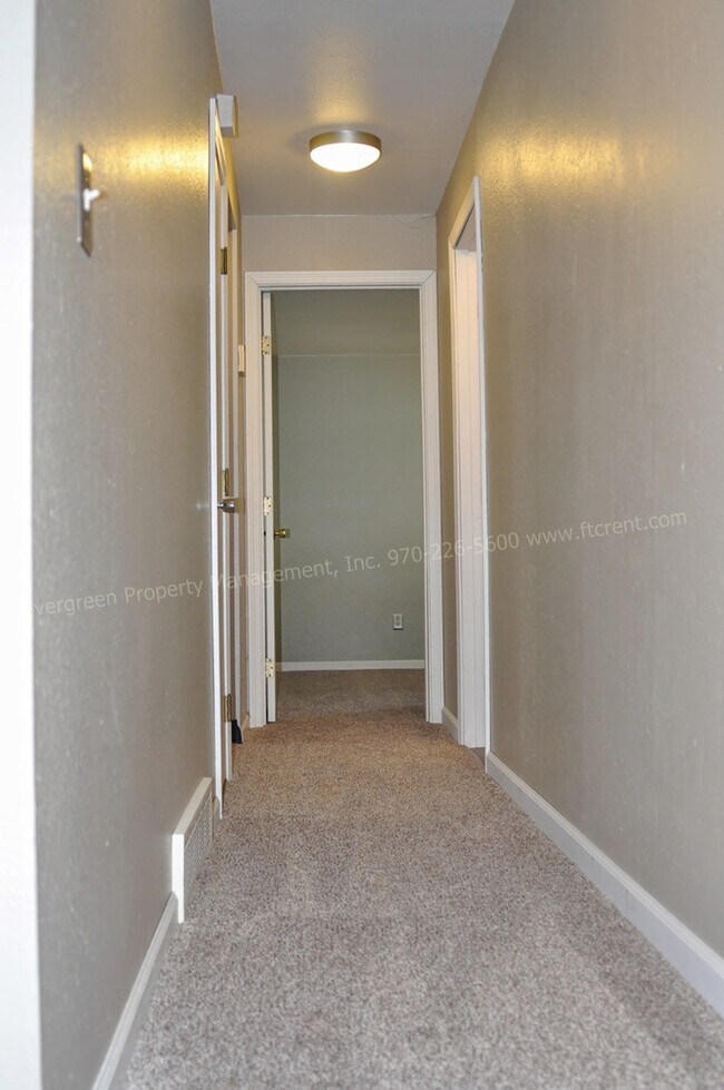 Building Photo - 121 Buckingham St