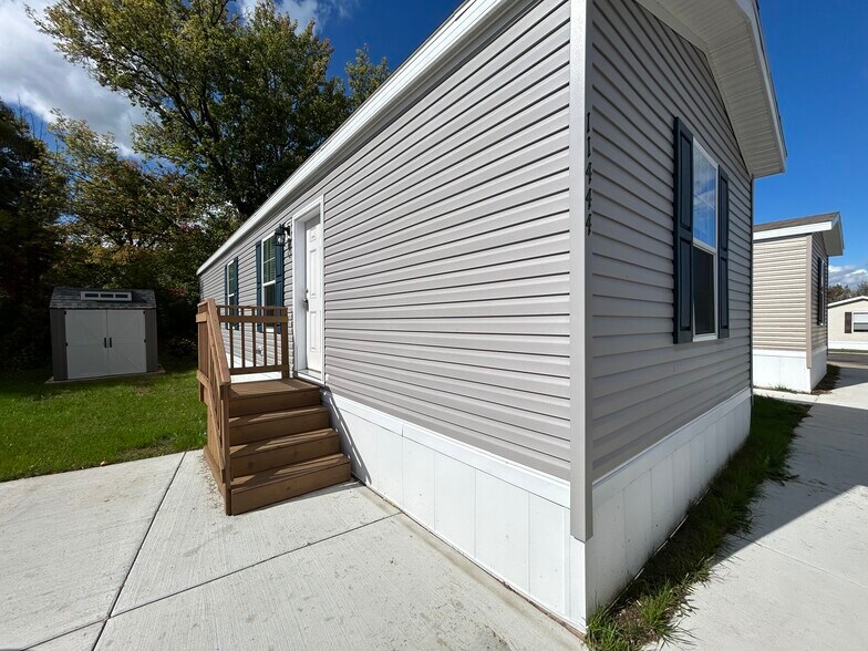 Building Photo - 11444 Oakgrove Dr
