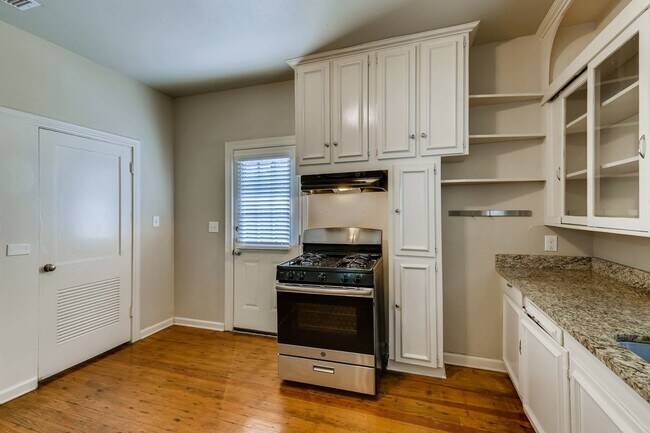 Building Photo - Minutes From Woodlawn Lake - 4 miles from ...
