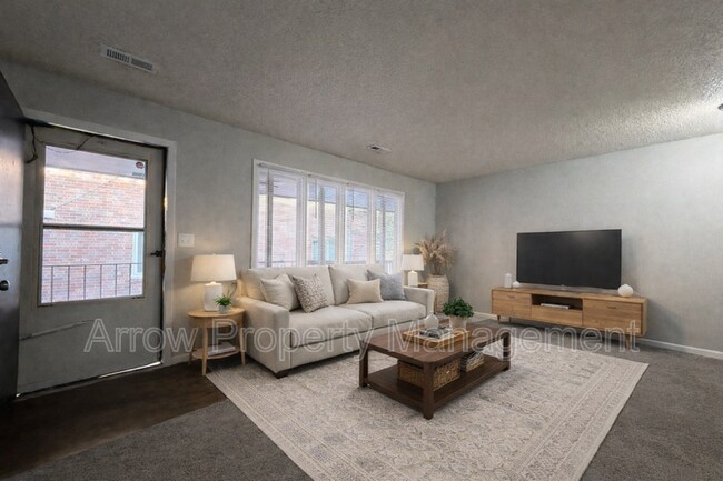 Building Photo - 1820 F St