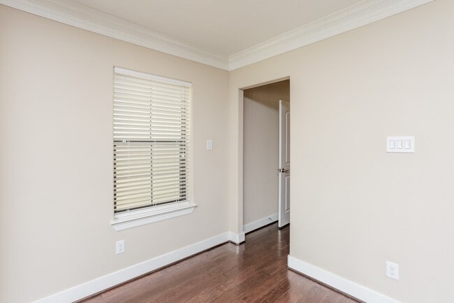 Building Photo - 10658 Clearview Villa Pl