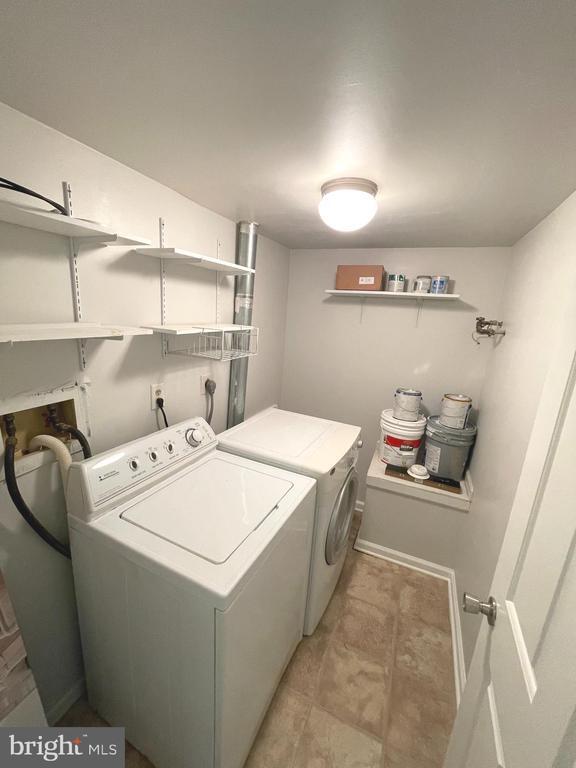 Building Photo - 62 Le Forge Ct