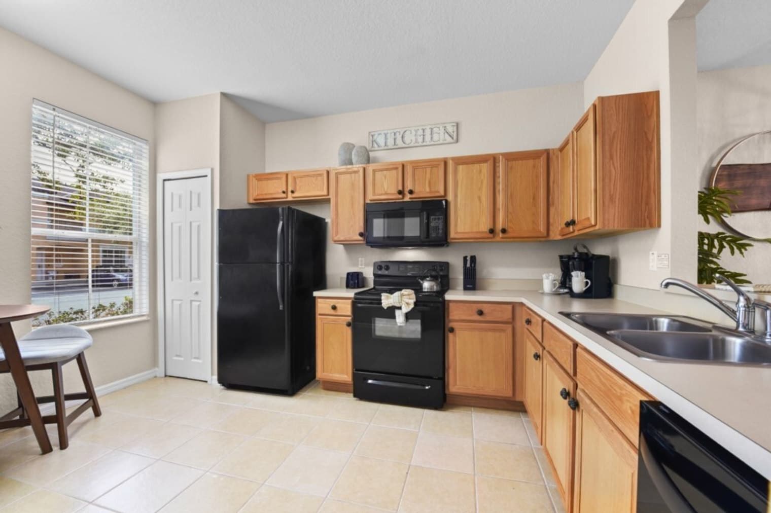 Building Photo - 2717 Impala Ln