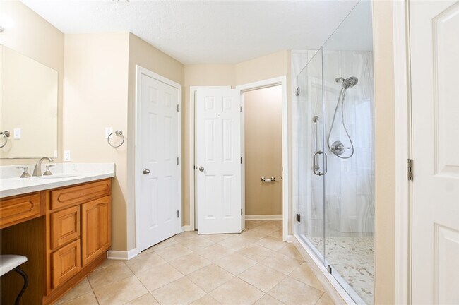Building Photo - 203 Colony Creek Dr
