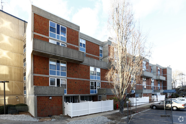 Building Photo - Leventhal House