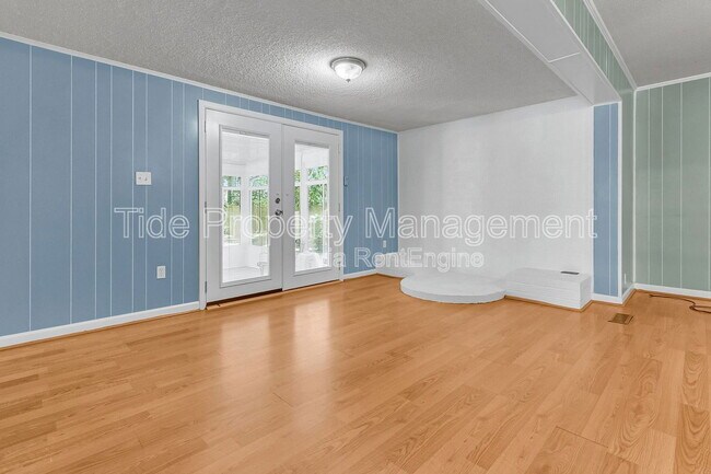 Building Photo - 109 Runnymede Ln