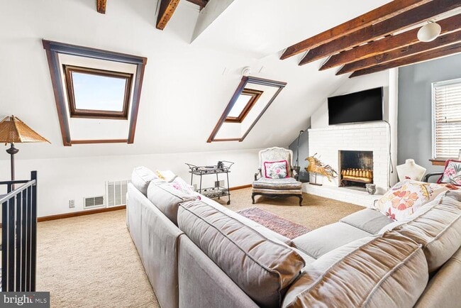 Building Photo - 516 S 3rd St