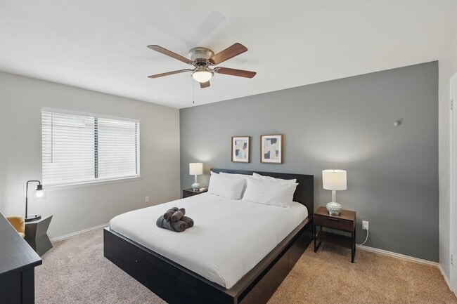 Building Photo - 3454 Livingston Ln